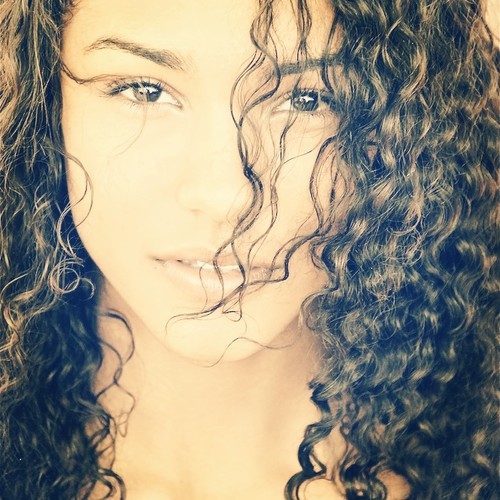 KykaayOfficial's profile picture. follow me, new to this!