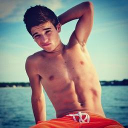 PibeCompulsivo's profile picture. Vos, si vos, ¿Creías que solo las mujeres eran compulsivas? Acá tenes a los pibes.