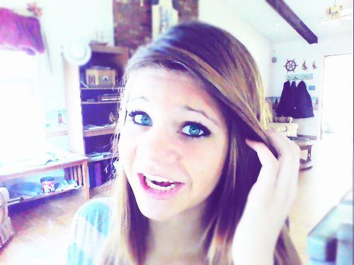 Kayleigh(: I'm 13 BLACK VEIL BRIDES3. i'll follow back:) #DaddysGirl. Taken;).  RIP Marco. NeverForgotten.