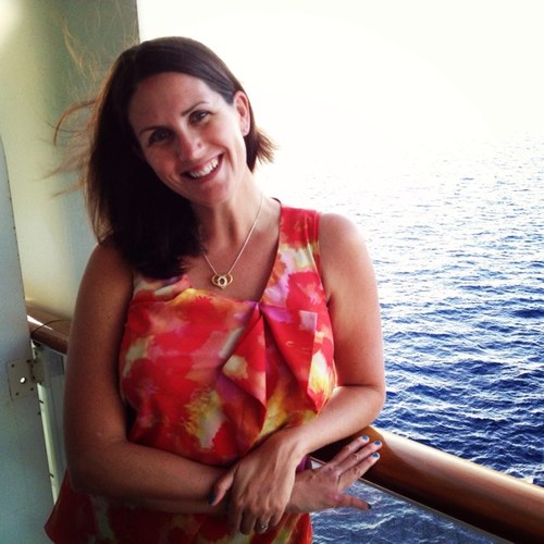 GreenKayak2's profile picture. she/her