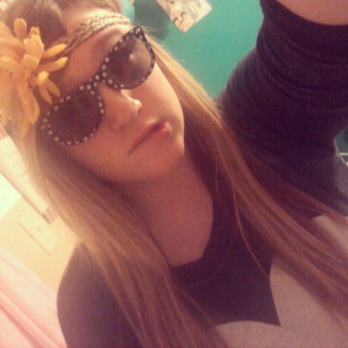 Personally victimized by Regina George. ._. Jc Caylen is my love. I glow in the dark ;) When in doubt, twerk it out.
