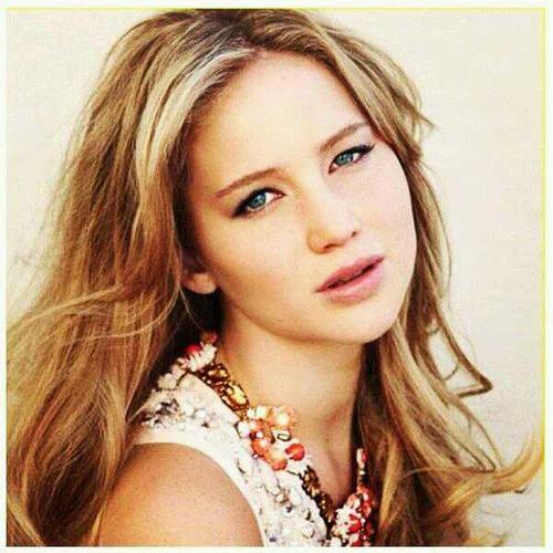 Tributeddlovato's profile picture. The hunger games are my life @ddlovato is the reason im here to enjoy it so much. Living for the simple reason of josh jen and demi's perfection