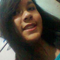 eu sou uma menina legal divertida e meiga...e as vezes meio louca so quando estou com meus amigos