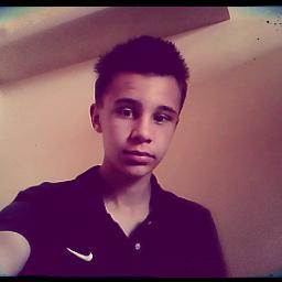 FollowJoulieeen's profile picture. Follow moi et je te follow pas back, t'inquiète tu peux avoir confiance.