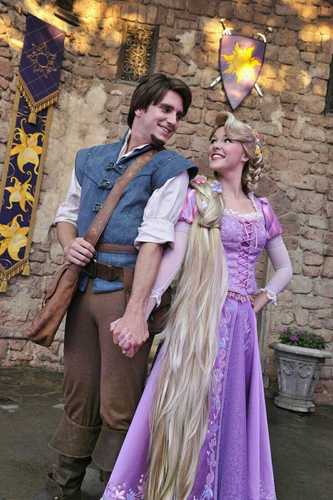 i love disney tangled and horses and i have two dogs a full time sutdent at MVMS wich means mountin view middle school and i hope you enjoy my picters.