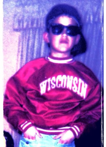 nowyouhavedan's profile picture. I sing and slap the strings in Now You Have Audio. yeahhhhhhhh...