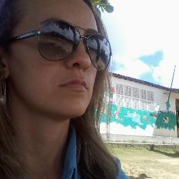 Engenheira Florestal e especialista em Direito Ambiental.