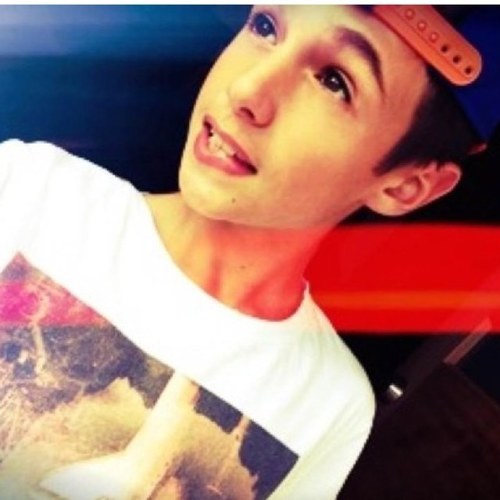 boy belieber c: