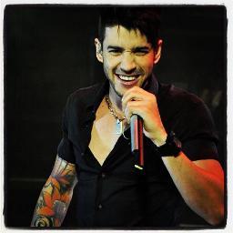 Se você não existisse iria te inventar na forma de um anjo mais lindo , iria te amar ... Eu respiro você ♪
Gusttavo Lima ♥
27/09/2011