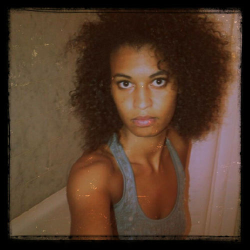 MarLeNe_SaSoeuR's profile picture. Se décrire en moins de 140 caractères....IMPOSSIBLE...