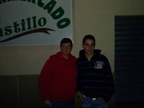 Estudiante de 2º de la ESO  mi aficiones son: los animales y la bici.
¡bueno si me sigues yo te sigo!
