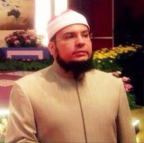 الدكتور محمد عناني سند عميد كلية القرآن الكريم