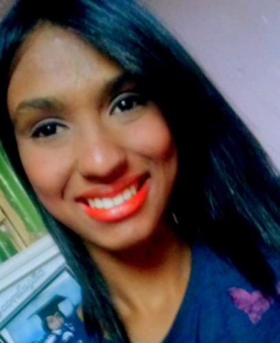 18 anos, ciumenta, meiga, lerda e apaixonada pela  @taylorswift13   Follow me *-*