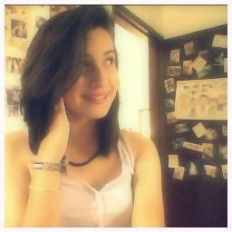 Hi! ~This is Real, This is Me, I'm exactly who I'm supposed to be now! I'm a DIRECTIONER∞ and I couldn't be more proud it~
*Obsesionada con los hoyuelos*