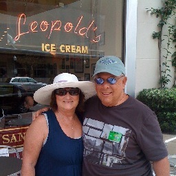 Born and raised in St. Louis, MO. Served in USMC. Moved to Florida in 1977. Married and have three beautiful children. Known by many as the Energizer Bunny.!
