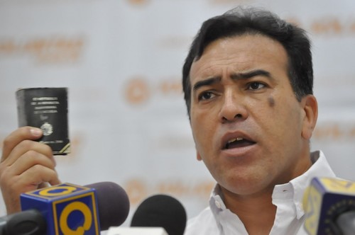 Exijo la liberación de Antonio Rivero, sólo en éste país se encarcela a un general VENEZOLANO para defender la injerencia CUBANA