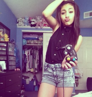 follow me , Single ∞ , IG: Bitcheslovealex_ ▽ †. Snap chat : alexcano_doe Add me on facebook .
