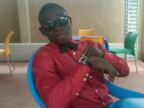 Am just dah light dah shine through ur night.