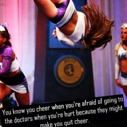 Football Cheerleader❤ Bakestball Cheerleader❤ Co-Owned by two best friends on the same squad ✨