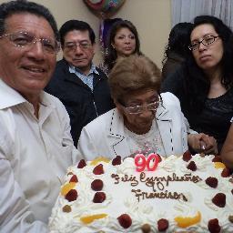 Buen hijo, aprendiz de padre, querendón, Salesiano, Administrador de Empresas, funcionario del Banco de la Nación y seguidor de Víctor Raúl Haya de la Torre.