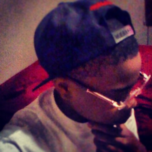Eat My http://t.co/e1MuUnrcW1 Free Da Yak Bitch ShoutOut Ta All Da Hoods Ta Stack n Pro's I love New Money