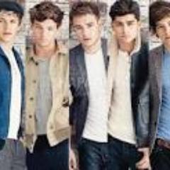 Hi ! i'm love one Directioners | ♥ @harry_styles @zaynmalik @niallofficial @real_liam_payne @louis_tomlinson ♥ @onedirection ♥  #Directoners #1DFamily