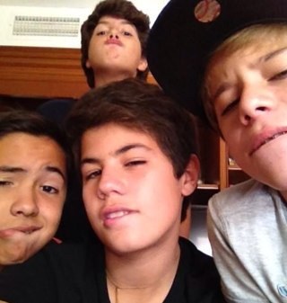 Estoy mas guapo que justin bieber(-8 Ken Barb.