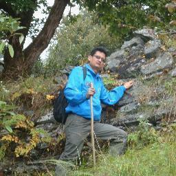 मनमा उठेका भावनाहरुलाई सामाजिक सञ्जालमार्फत पोख्नेवाहेक थप उदेश्य केहि छैन । फ्लो गर्ने बित्तिकै फ्लो व्याक पाउनु हुनेछ । डीएम गर्दानी दुःखी भने हुनेछैन ।