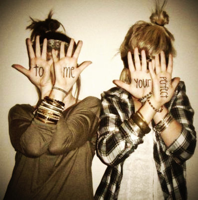 Twitter Officiel de la page Facebook : Changer tout chez nous pour plaire à une seule personne. ♥ !

Admin :

Wen' & Ali' ♥ (Une blonde et une brune !)