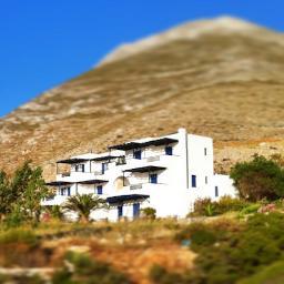 Agios Pavlos Studios wants to bring you closer to the island AMORGOS and a sensational location. Of course Greece is not forgotten!
