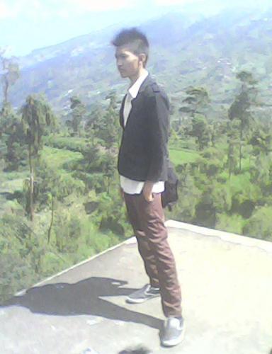 kami memang suka tawuran
tapi kami masih punya aturan,.,.