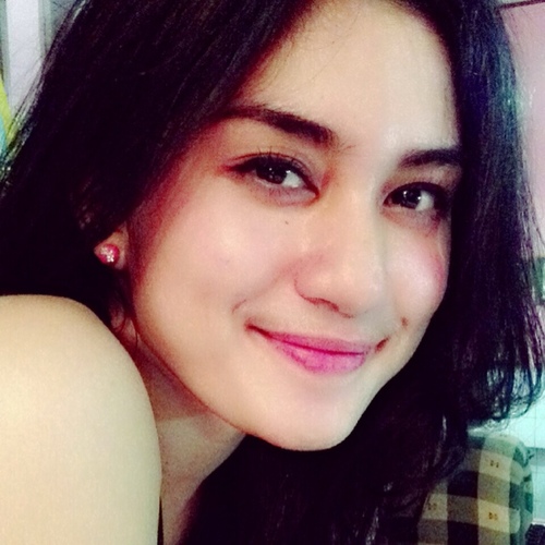 I love Allah SWT, I love my parents, I love my sister, I love my @daniel_hrd , and I love my friends
