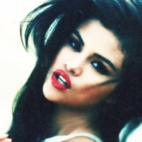 VersusCelebs's profile picture. Who will win?