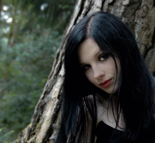 A vampire princess, raising hell on Earth. RP 18+ #Mystyminion #single