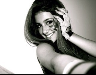 Ariana grande is my Idol,JUST ASK FOR A FOLLOW BACK.

The way 3