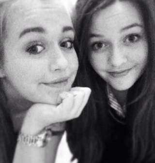 Hey i'm Felicite Tomlinson , don't believe don't follow me :) !