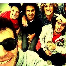 Gran poseedor de talentos, entre ellos se destacan el famoso Meo alto , burbujitas de baba e imitaciones exactas de El bananero.Amante de la patineta
