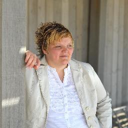 Rebeccakleyn's profile picture. Zangeres, moeder , getrouwd. Had succes met debuut single 'Nu wil ik leven'. Nu komt er een nieuwe single aan met als titel 'Als geluk naar je lacht'
.