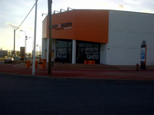 mamelerom's profile picture. Manager de kom & kom centros de kompras, Centros Esfera http://t.co/8iXsKICo5a y  http://t.co/YdCFlonRh1