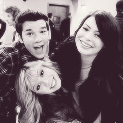 iLove You @iCarly...