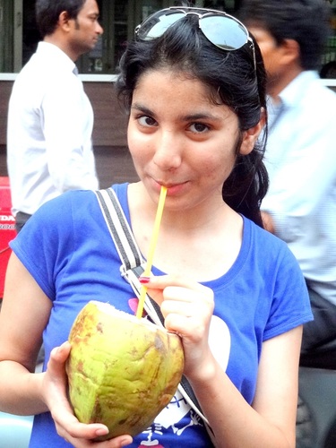 sonianushka17's profile picture. LOVES PIZZAS... 
PARTY ANIMAL...
 :P