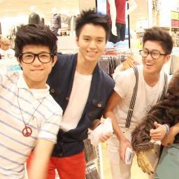 Follow this account lahat ng Anti Chicsers :) alisan natin ng yabang ang mga yan  #followback