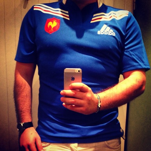 Ronyo27's profile picture. 