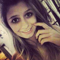 [...]Aí irmão, você tem um sonho
Eu corro atrás do meu sonho
Porque eu sei que o mínimo direito
Que eu tenho nessa terra
É o direito de tenta[..]  Projota