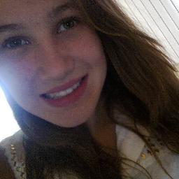 Hoje o que eu queria aconteceu e eu vou voltar pra casa bem melhor A vida outra vez sorriu pra mim e eu sinto um cheiro de um amor maior!