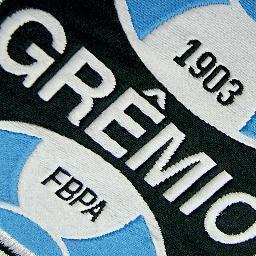 Gremista(Tipo fanática)
Fã do Marcelo Grohe,Leandro Moura e Luan Santana

Dona: @FCMoura_Leandro
