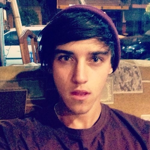 JANOSKIANATOR FOR LIFE! James follows my personal, You are my fucking best friends:) , 0/5