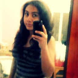 Me encanta la Musica / Creo en Dios k el si cumple Milagros/Adoro a Mi Familia Mi cahoriito y a Mi mama ..=)