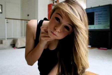 faking_her_faux's profile picture. crushing......