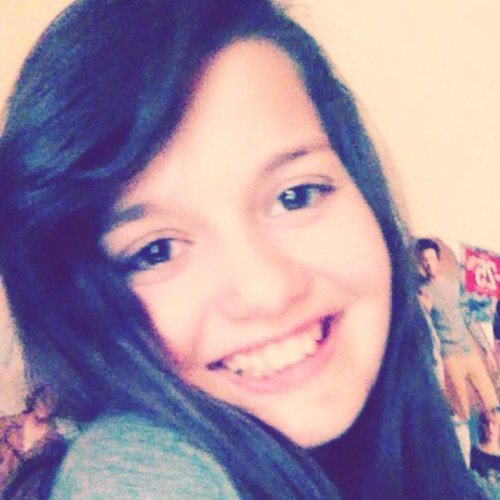 Emeline/12ans/france.

Instagram : @EmelineTrs